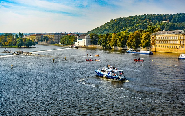 řeka Vltava v Praze.jpg